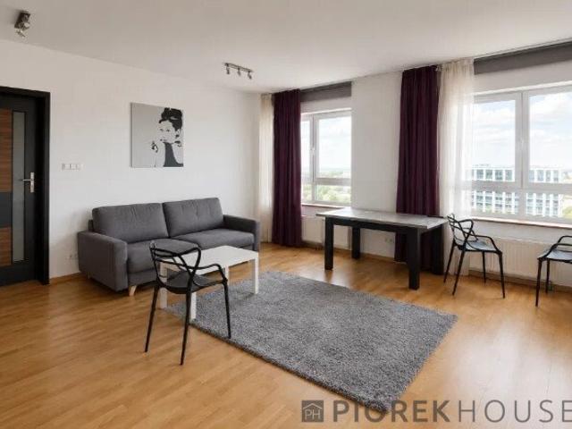 2 pokojowe mieszkanie w Platinum Towers 52 m²