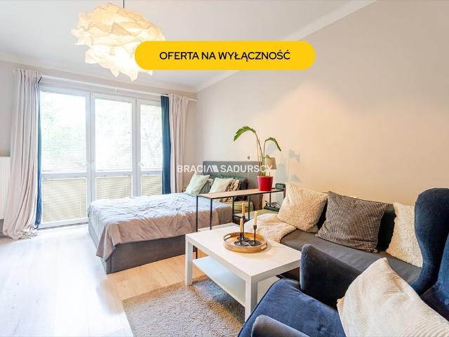 Do sprzedania 2 pokojowe mieszkanie z balkonem i piwnicą