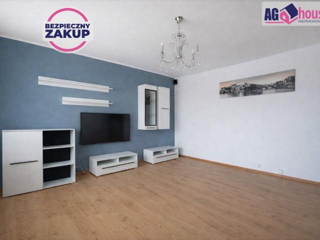 2 pokojowe mieszkanie z balkonem i widokiem na las polecam!