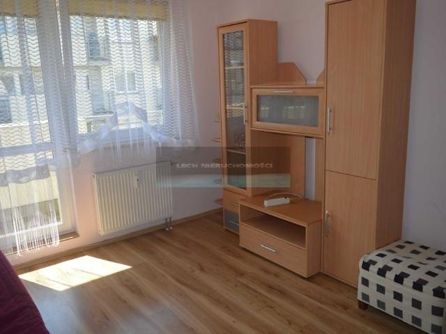 2 pokojowe mieszkanie z balkonem, miejsce w cenie!