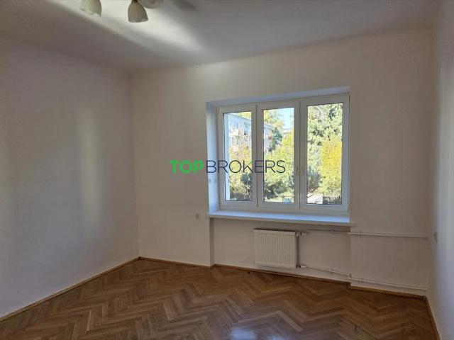 2 pokojowe 50 m2 w odrestaurowanej kamienicy
