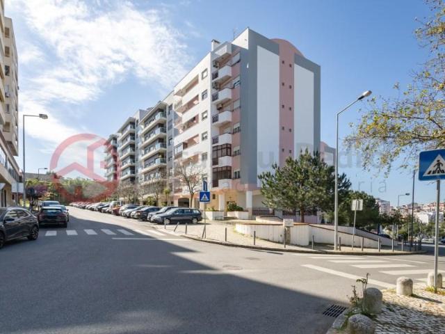 2 quarto, Almada Almada LS100609339