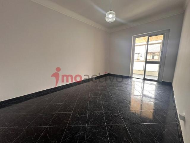 2 quarto, Almada Almada LS102668038