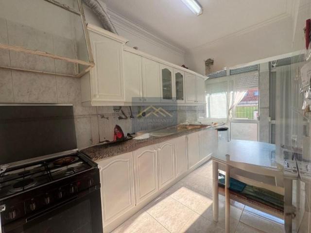 2 quarto, Almada Almada 104187361