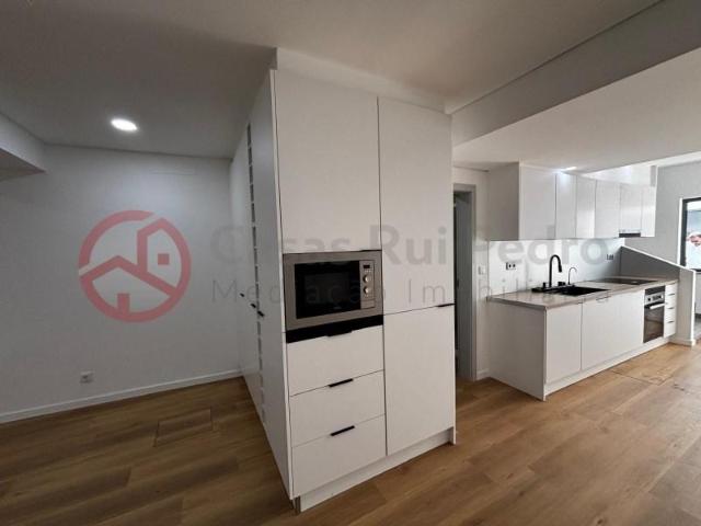 2 quarto, Almada Almada 104830582