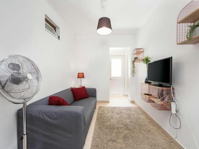 2 quarto, Almada Almada 2825 327 103656700