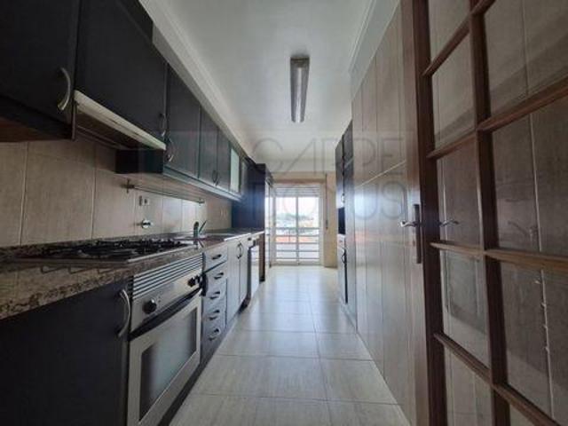 2 quarto, Almada Setúbal 100131232