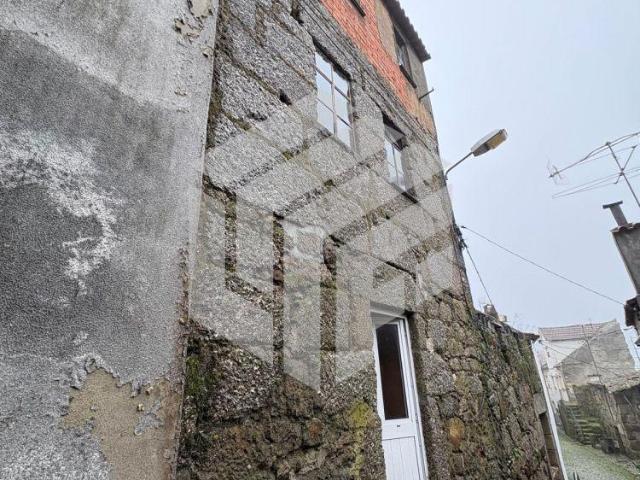 2 quarto, Coimbra Oliveira do Hospital 3400 LS101042300