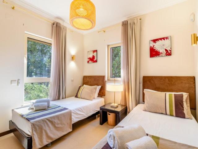 2 quarto, Estômbar Estômbar 99384379