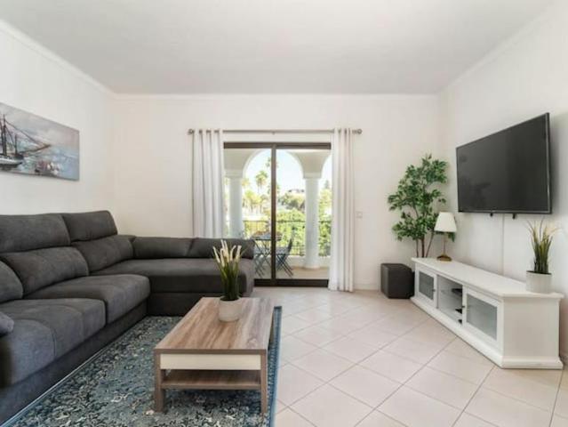 2 quarto, Lagoa Lagoa 8400 505 104143779