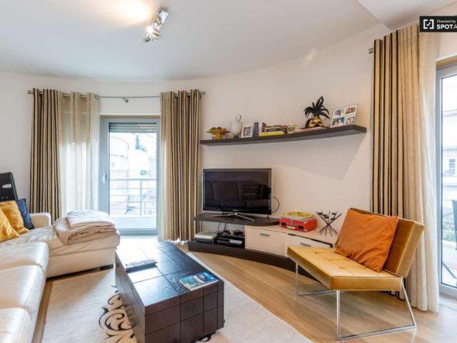 2 quarto, lisbon lisbon 1700 127 103341457