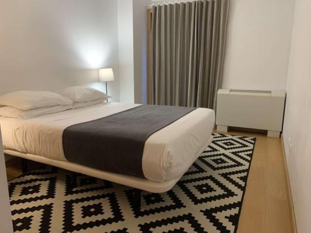 2 quarto, lisbon lisbon 1990 036 101804657