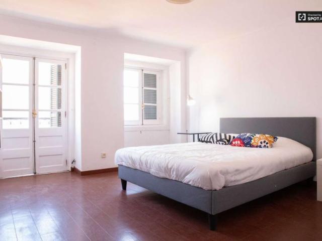 2 quarto, lisbon lisbon 1150 100 103094044