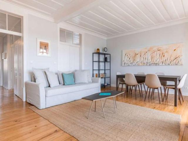 2 quarto, lisbon lisbon 1300 345 100216715