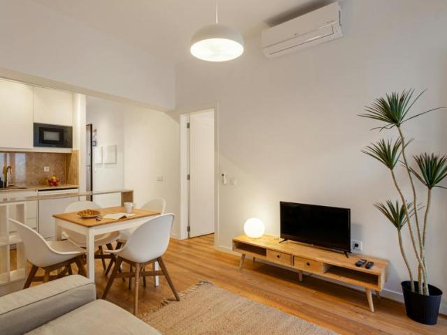 2 quarto, Lisbon Lisbon 1300 515 101153421