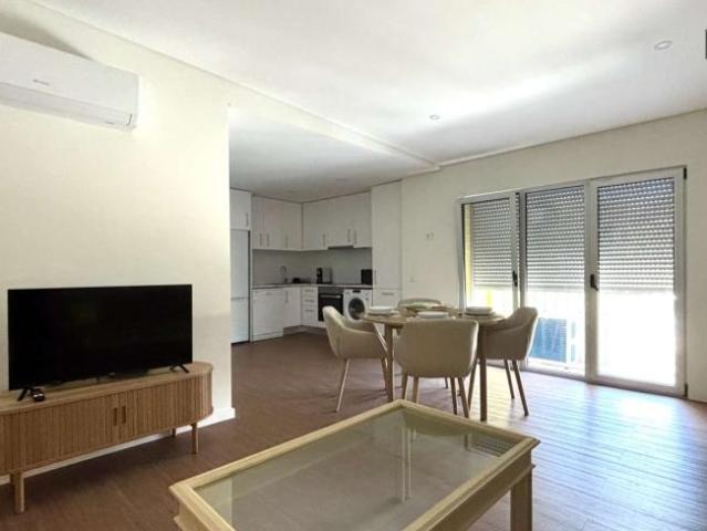2 quarto, lisbon lisbon 1300 611 101409424