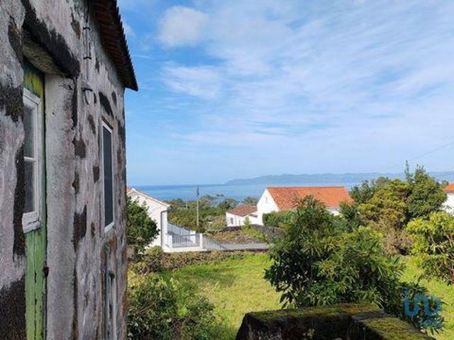 2 quarto, São Roque do Pico Ilha do Pico 9940 107 LS89257497