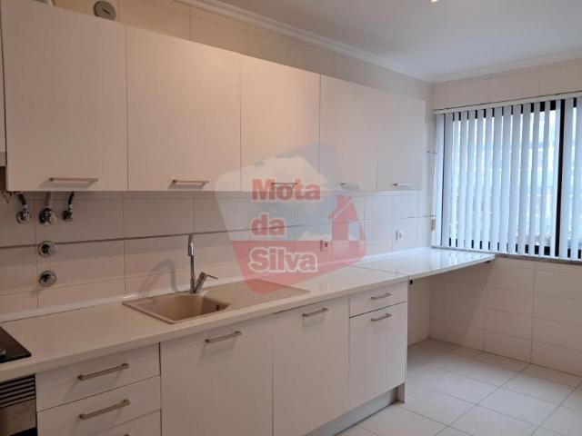 2 quarto, Setúbal Almada 2800 LS100212031