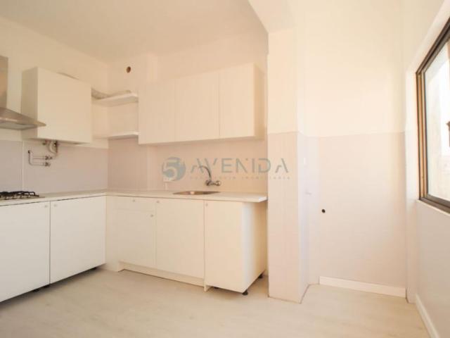 2 quarto, Setúbal Barreiro 2835 LS102203678