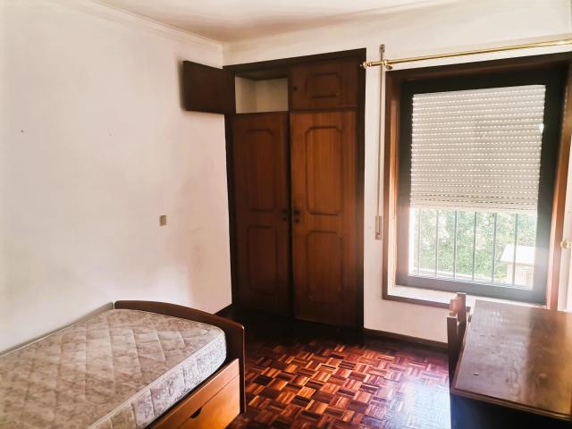 2 quartos em apartamento T4 mobilado e equipado Celas