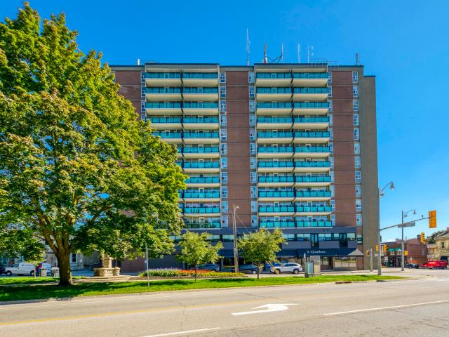 2 Quebec 2 Bedroom Apartment for Rent