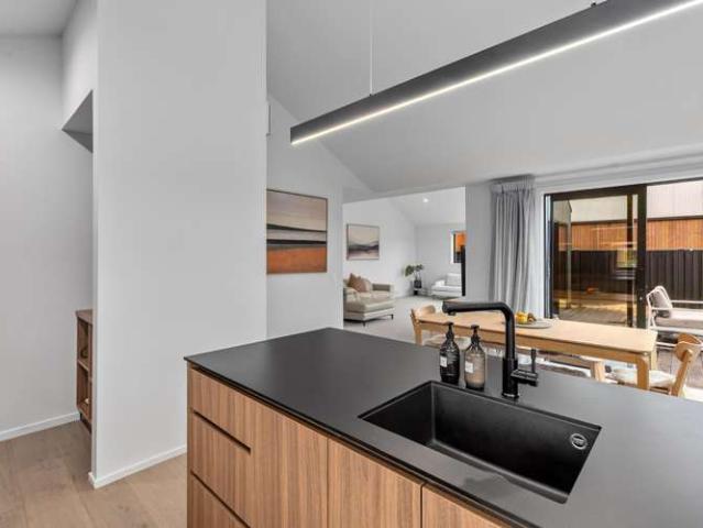 2 Rubus Street, Wanaka