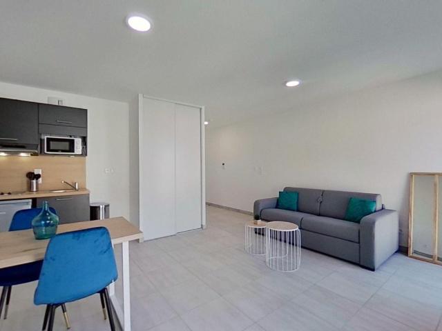 2 rue Notre Dame Lyon 69006 5e étage T1 Meublé 698 €CC