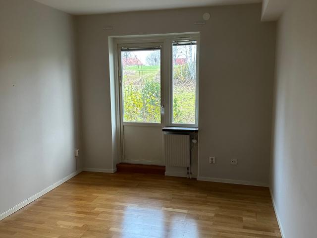 2 rum & kök med egen uteplats 43 m² 4 591 kr