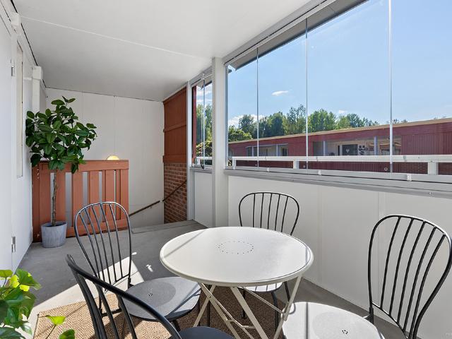 2 rum och kök på Tallrisvägen 15 C, ledig lägenhet i Örebro