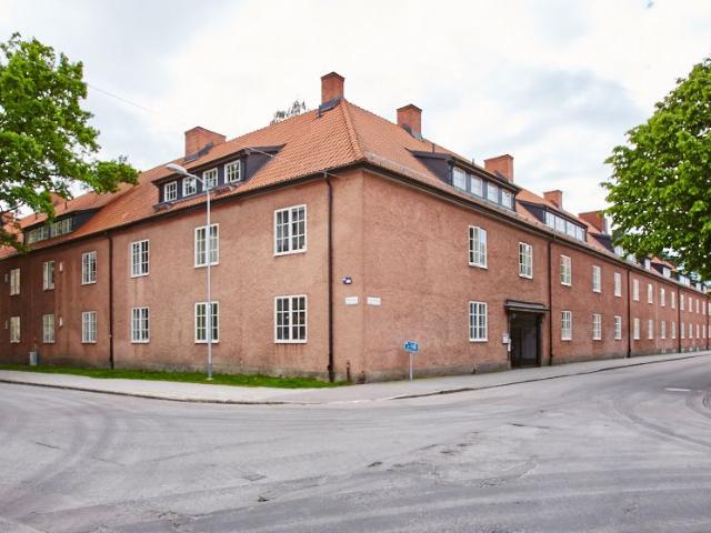 2 rum och kokvrå 42 m² 7 042 kr