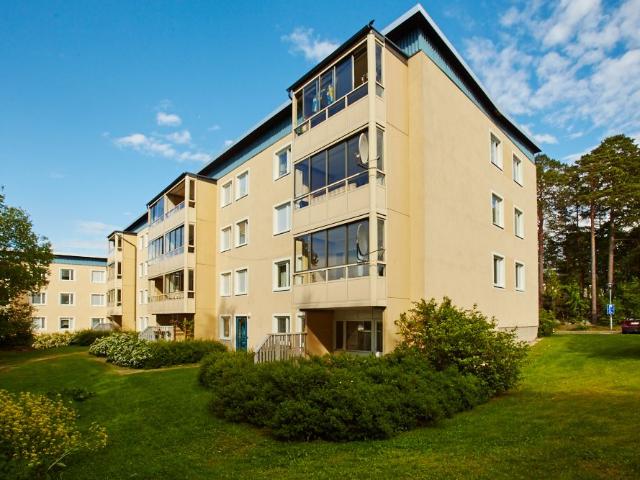 2 rum och kokvrå suterräng 54 m² 7 787 kr