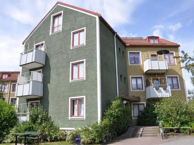 2 rums hus i ÖREBRO 58 m² 7 388 kr