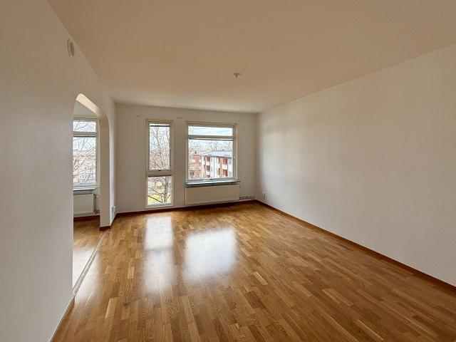 2 rums hus i ÖREBRO 66 m² 9 003 kr