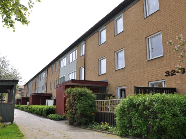2 rums hus i ÖREBRO 62 m² 7 618 kr