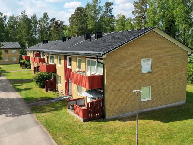 2 rums hus i smålandsstenar 65 m² 6 647 kr