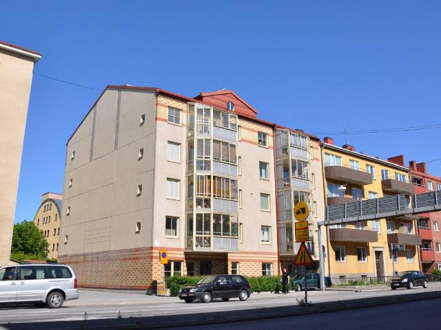 2 rums lägenhet i ÖREBRO 62 m² 8 478 kr