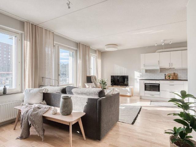2 rums lägenhet i Solna 53 m² 13 023 kr
