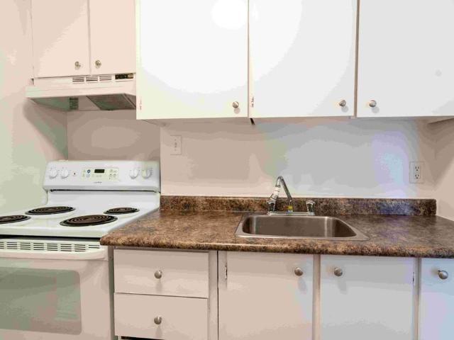 2 Radisson 1 Bedroom Apartment for Rent at 2 Rue Radisson, Gatineau, QC J8Z 1T5 Hull/Quartier de I'Oree du Parc