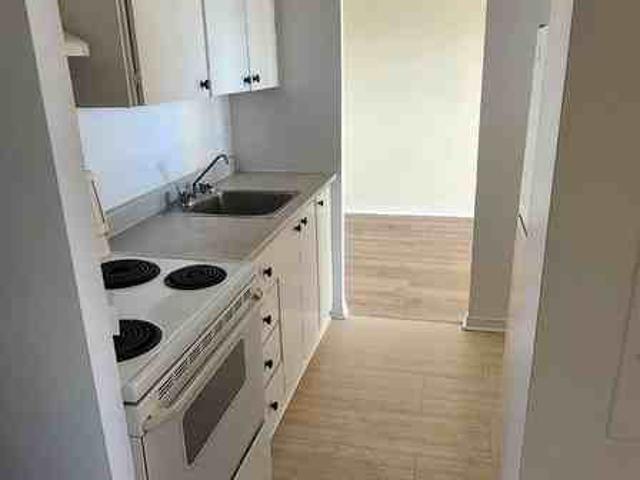 2 Radisson 1 Bedroom Apartment for Rent at 2 Rue Radisson, Gatineau, QC J8Z 1T5 Hull/Quartier de I'Oree du Parc