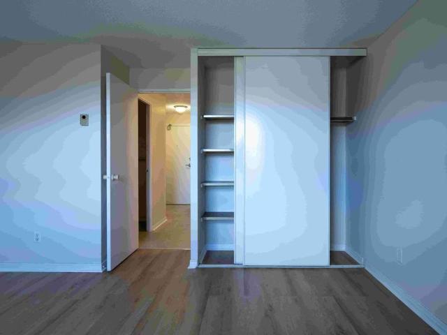 2 Radisson 1 Bedroom Apartment for Rent at 2 Rue Radisson, Gatineau, QC J8Z 1T5 Hull/Quartier de I'Oree du Parc