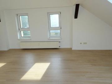 Werdau-Zentrum, helle DG-Wohnung, hot Maisonette