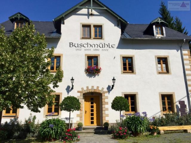2 Raum Erdgeschosswohnung mit Einbauküche in Schmiedeberg/Buschmühle!
