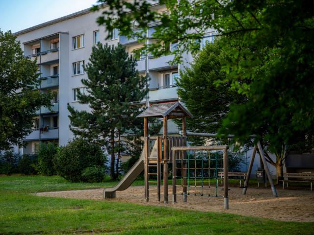 2 Raum Wohnung verfügbar