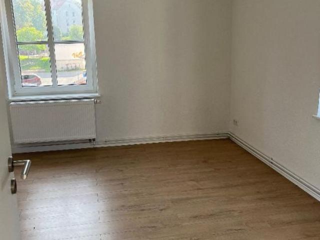 2 Raum Wohnung in ruhiger Lage 1. OG rechts