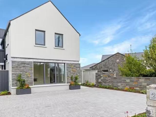 2 Rinn Na Mara, Kinvara, Co. Galway, H9129N3 is for sale