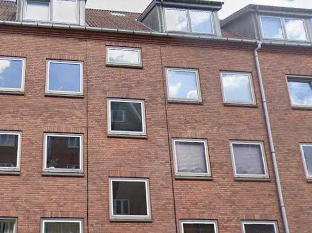 2 room apartment fully renovated in Aalborg 63m2