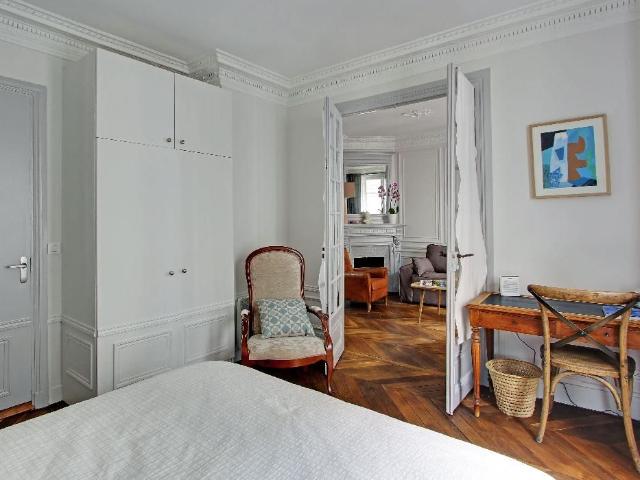 2 room flat Opéra, Paris Amsterdam Apartments for Rent