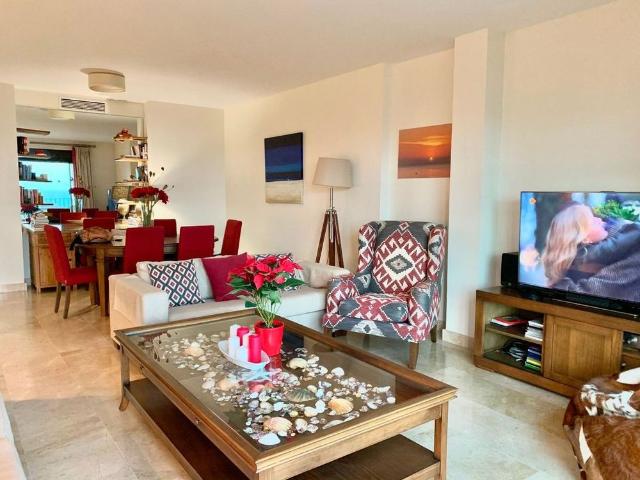 2 room luxury Apartment for rent in Alcaidesa, Andalusia
