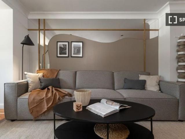 2 room luxury Apartment for rent in Madrid, Spain
