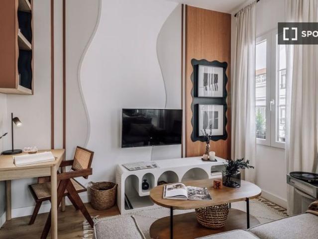 2 room luxury Apartment for rent in Madrid, Spain